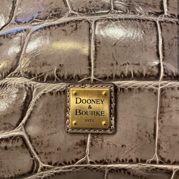 DOONEY & BURKE Croco Embossed Leather HOBO Handbag $245 $388 EUC - Picture 2 of 6